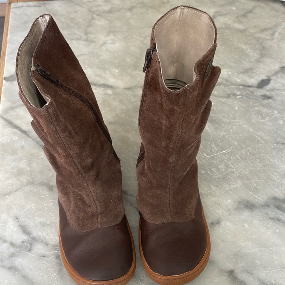 Livie Luca 3Y Marchita (?) brown suede/leather boots.